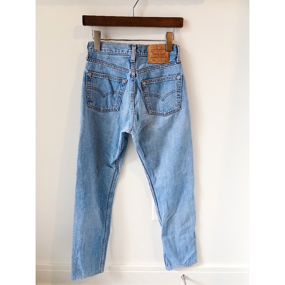 LEVI VINTAGE HIGHWAISTED 501 BUTTONFLY JEANS - Picture 2 of 4